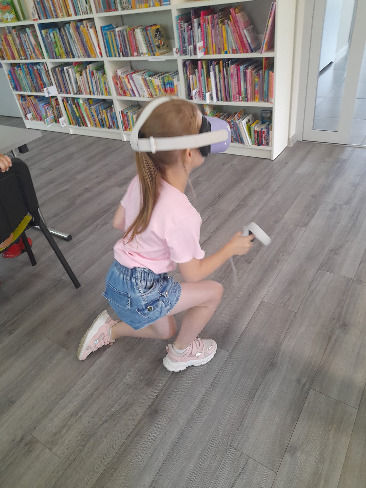 uczestnik warsztatów w okularach VR