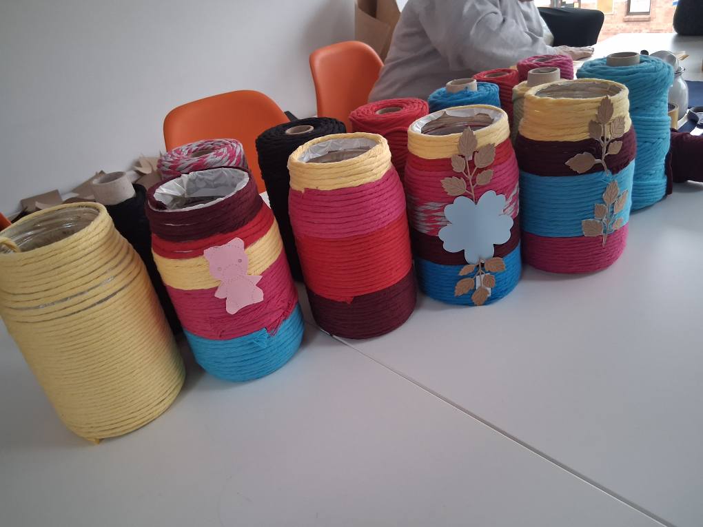 zdjęcie gotowych lampionów ze łoików