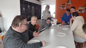 rozmowy uczestników