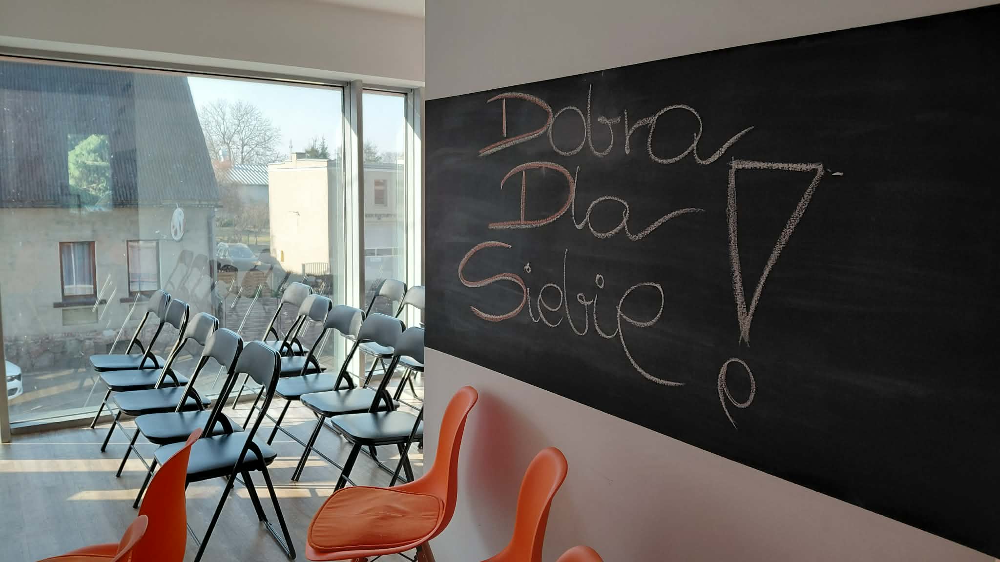 napis na tablicy dobra dla siebie