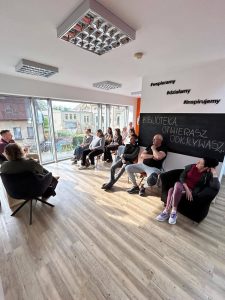zdjęcie wszystkich uczestników spotkania