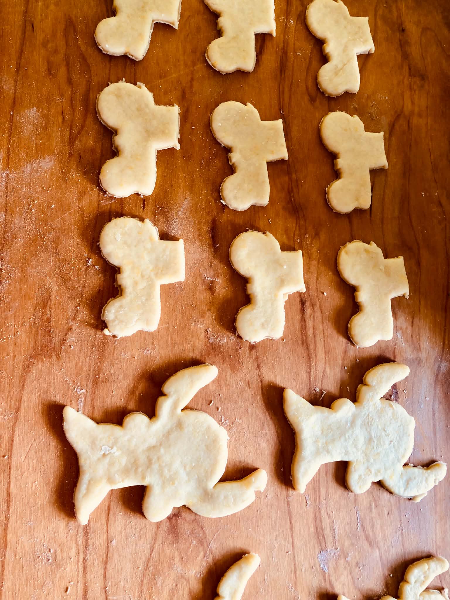 zdjęcie wykrojonych ciastek