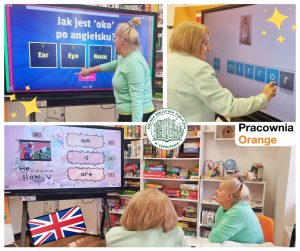 zdjęcie seniorek przy stoliku i ekranie dotykowym, pośrodku logo biblioteki, po prawej logo pracowni orange