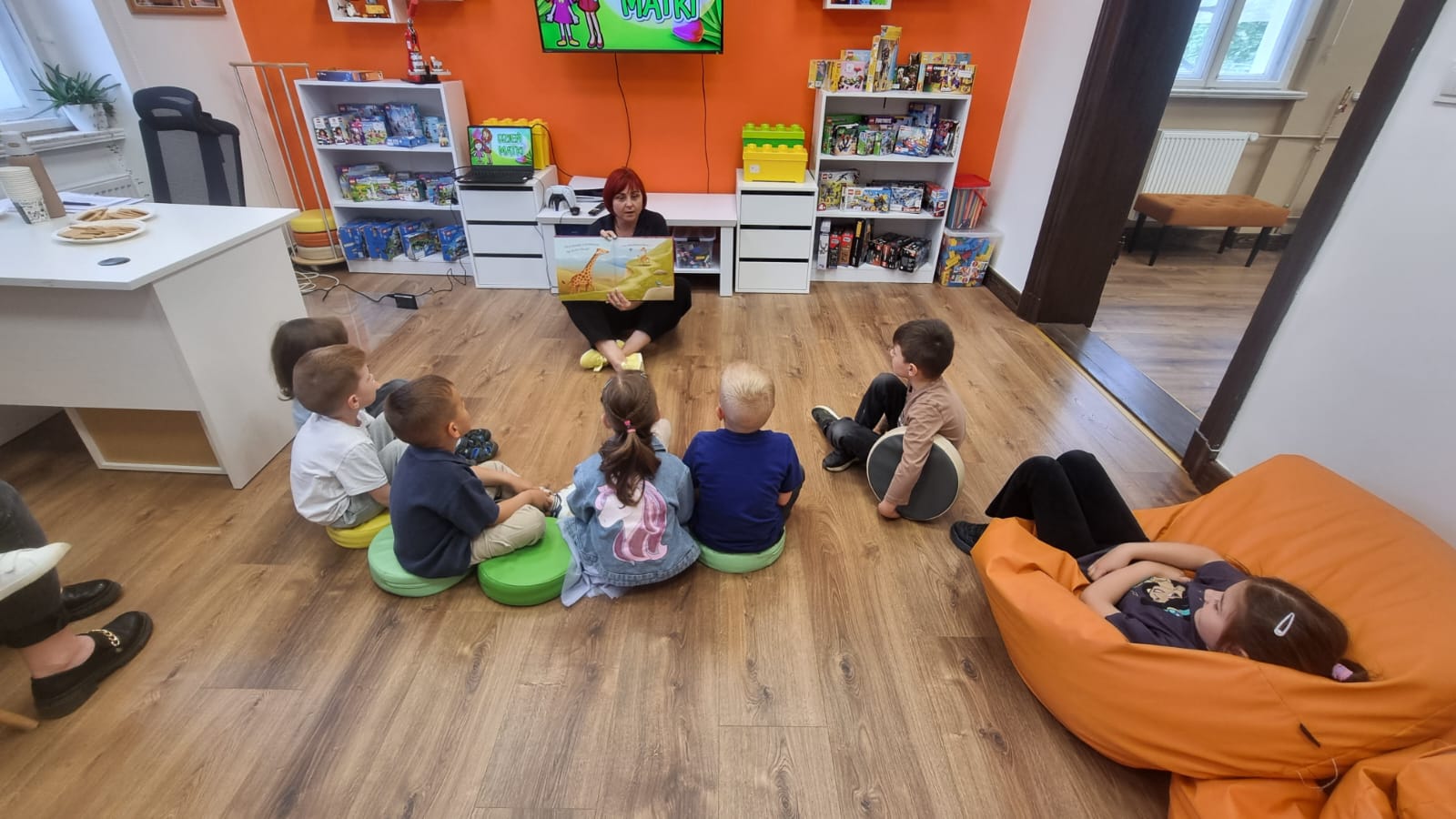 czytamy bajke o mamie
