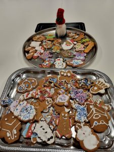 Kolorowe, lukrowane pierniczki.