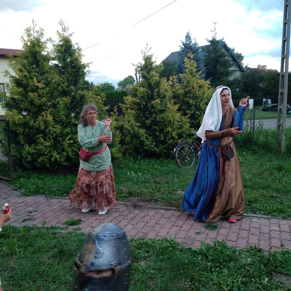 Na zdjęciu znajdują się dwie kobiety