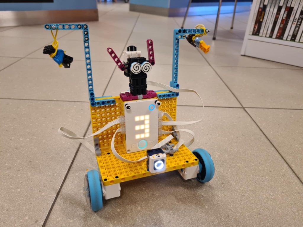 robot z klocków lego