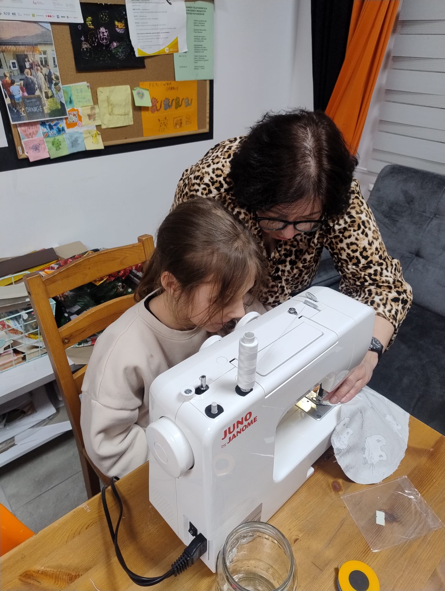 nauka szycia na maszynie