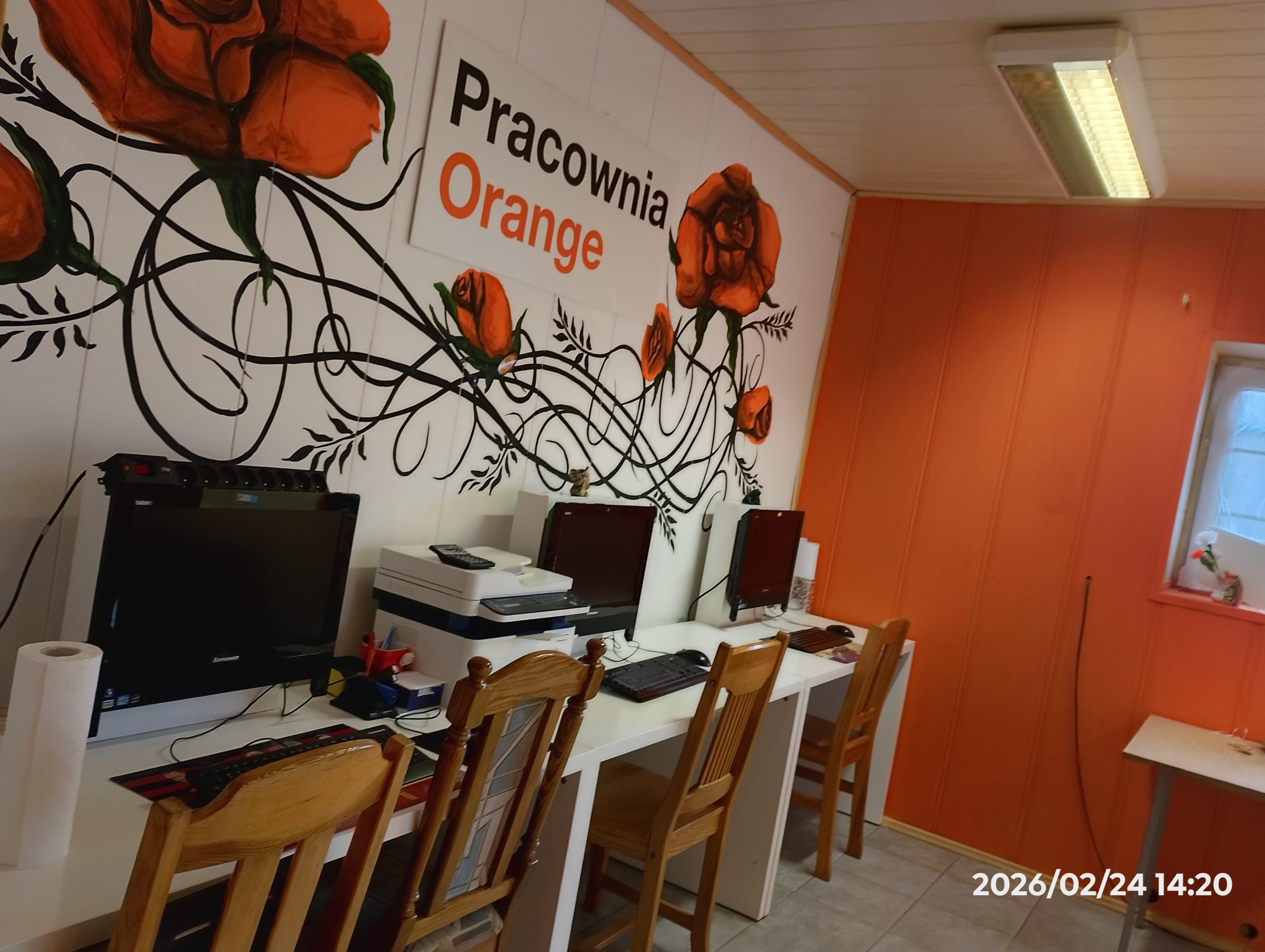 Miejsce do pracy przy komputerach