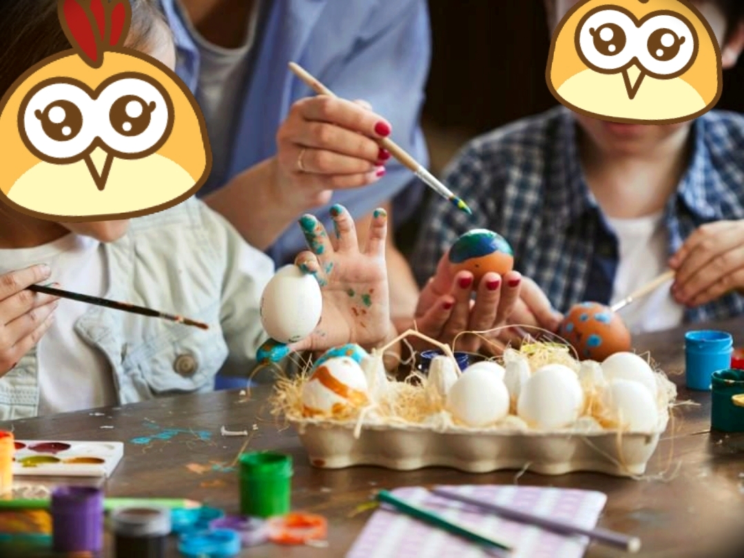 Osoby malują pisanki