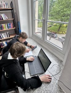 prace nad wyzwaniem
