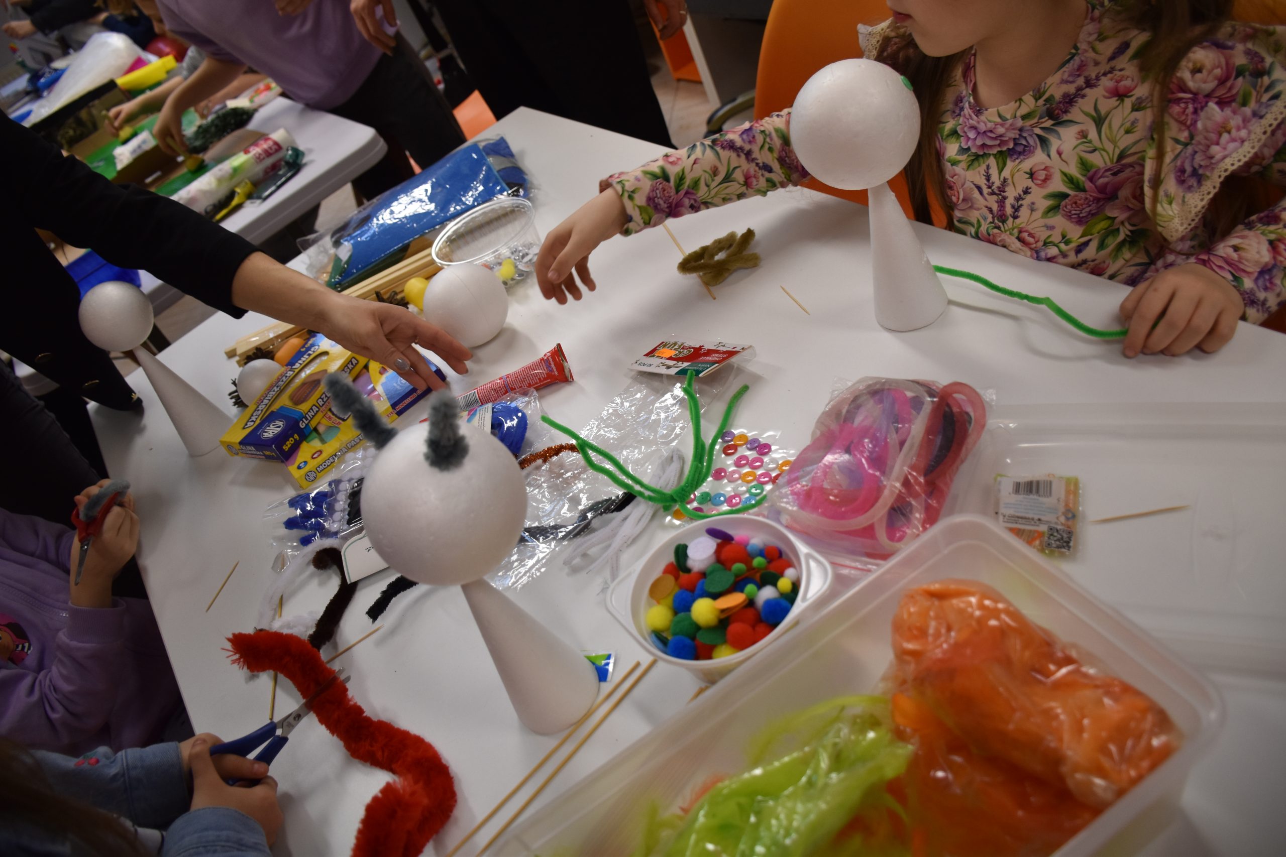 materiały plastyczne