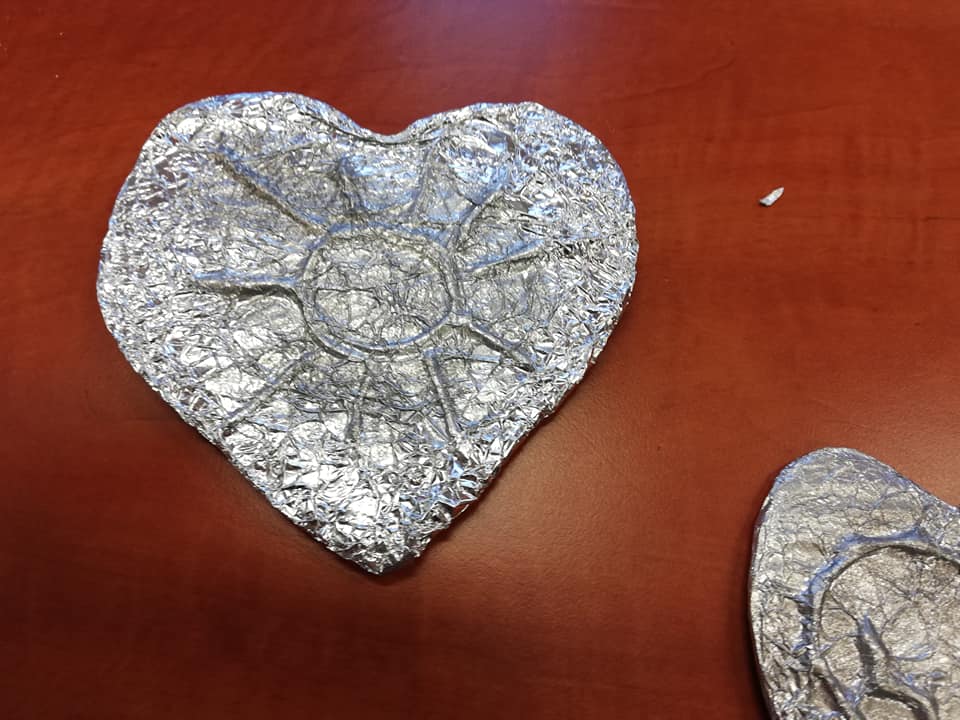 Serce wykonane z folii aluminiowej