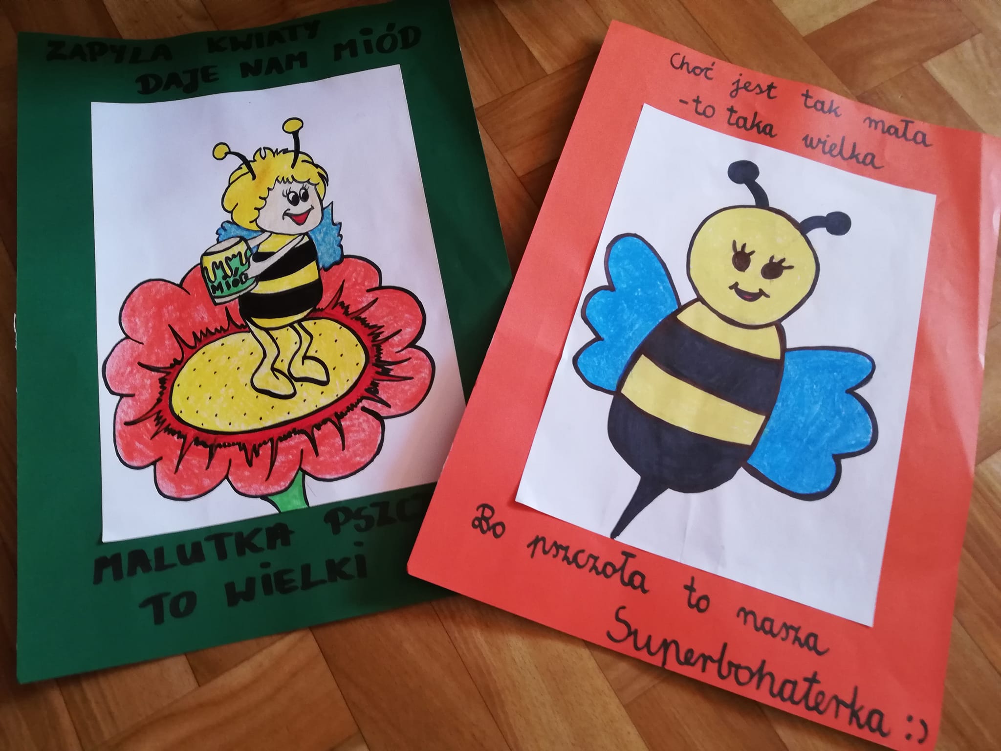 prace w formie plakatu z hasłem o pszczołach