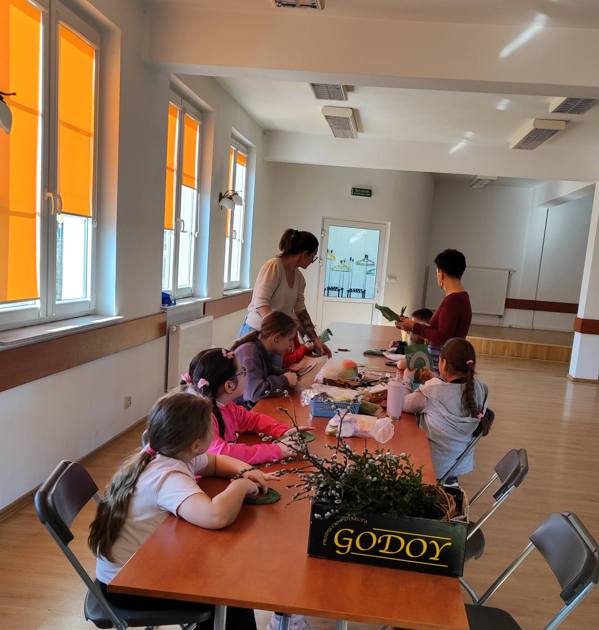 grupa warsztatowa podczas zajęć