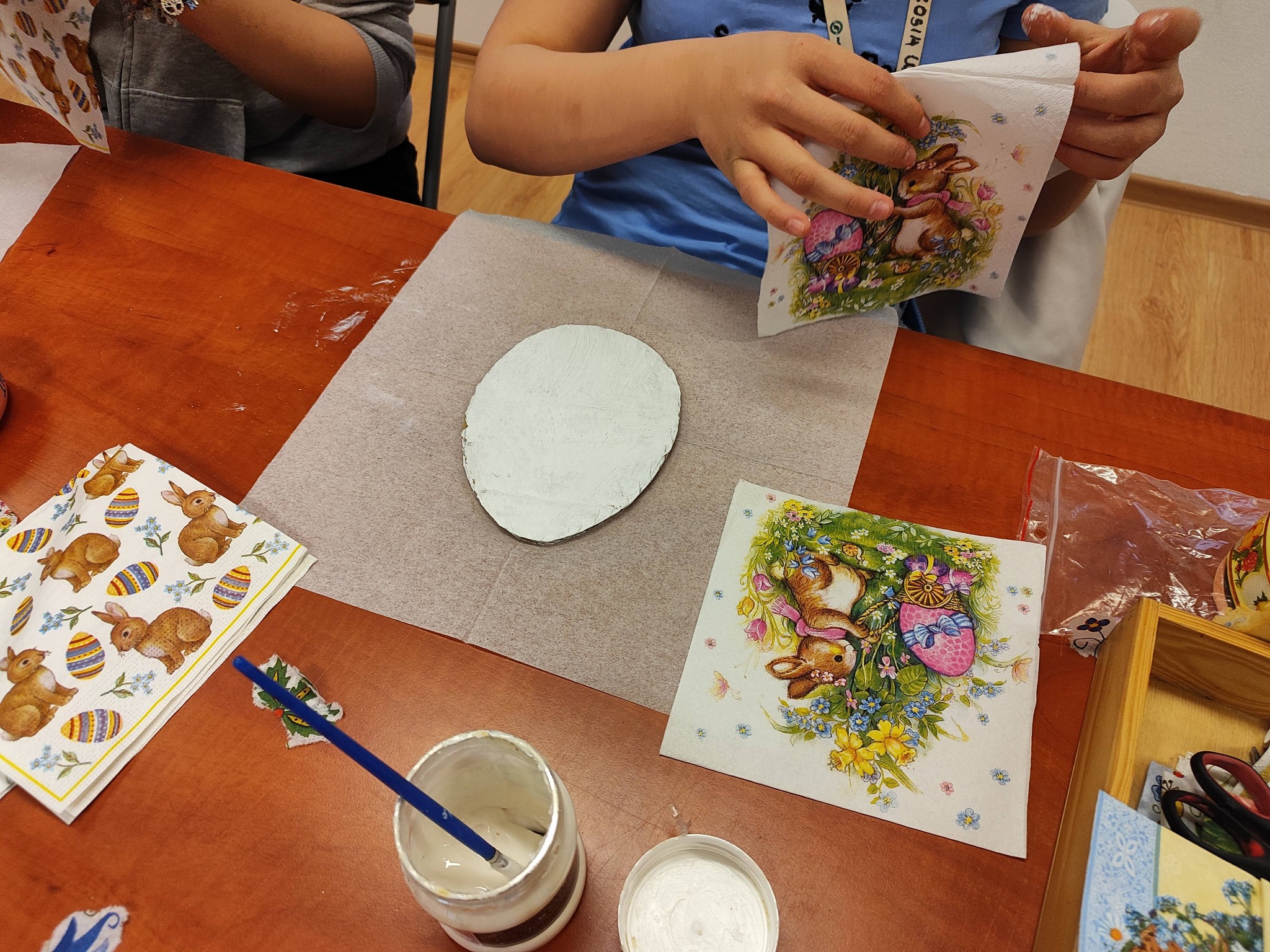 przygotowanie podłoża pisanki