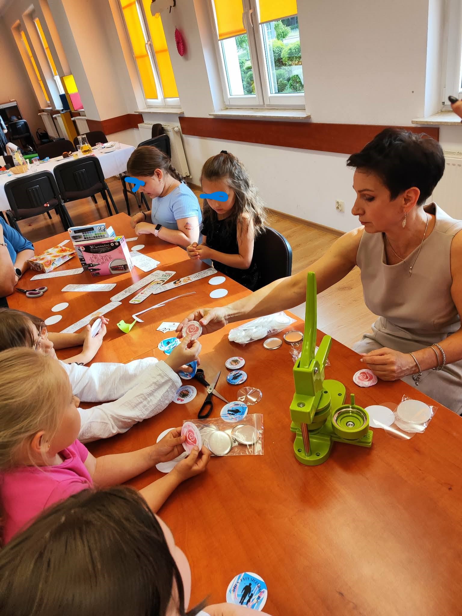 projektujemy przypinki