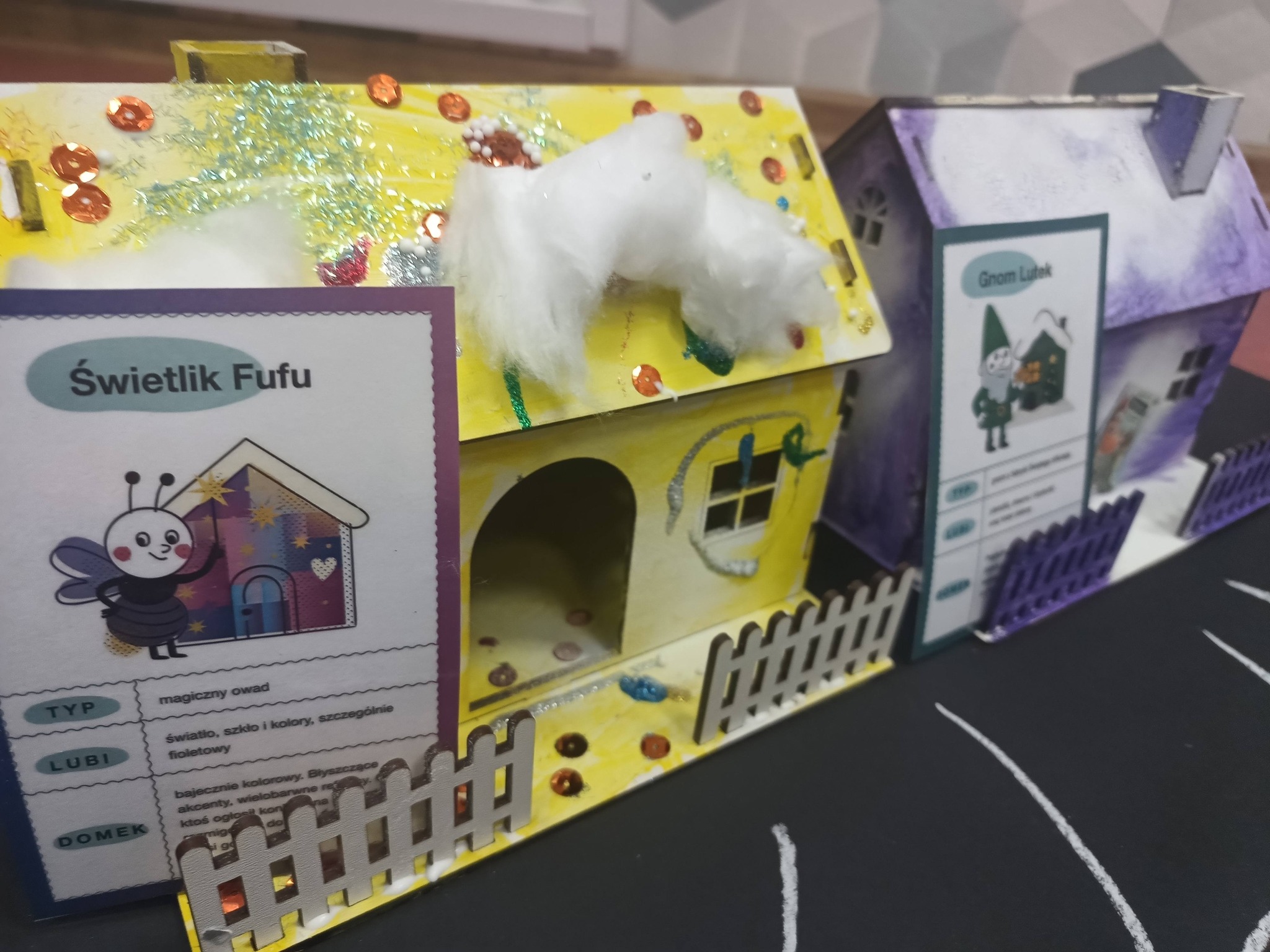 gotowa praca dziecka, żółty domek