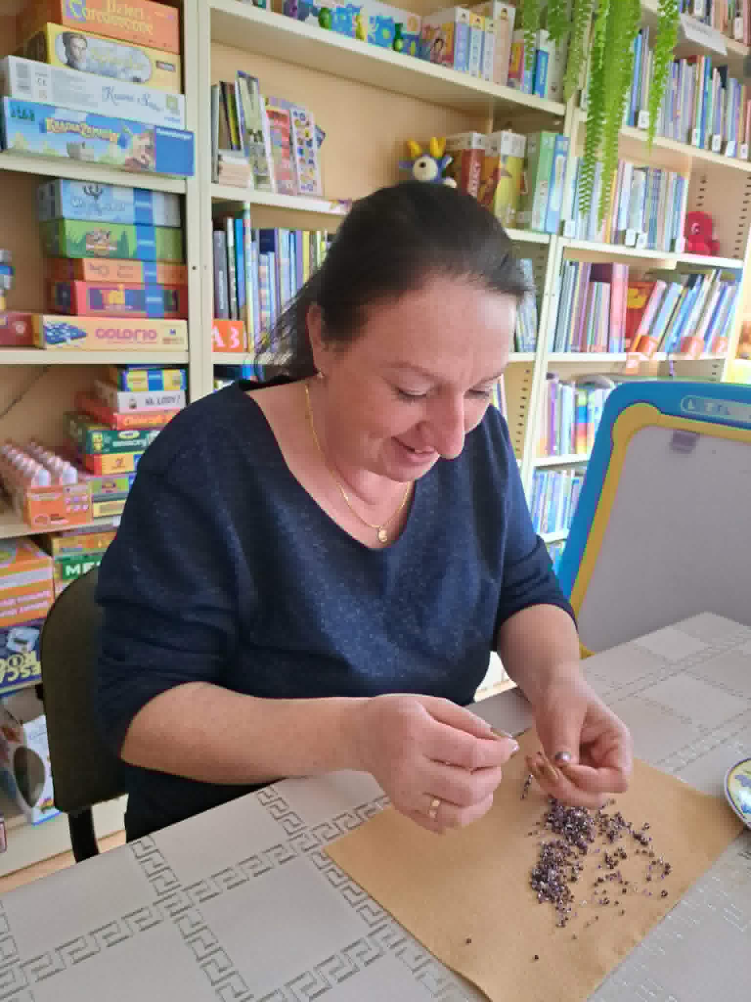 tworzenie bransoletki na gumce