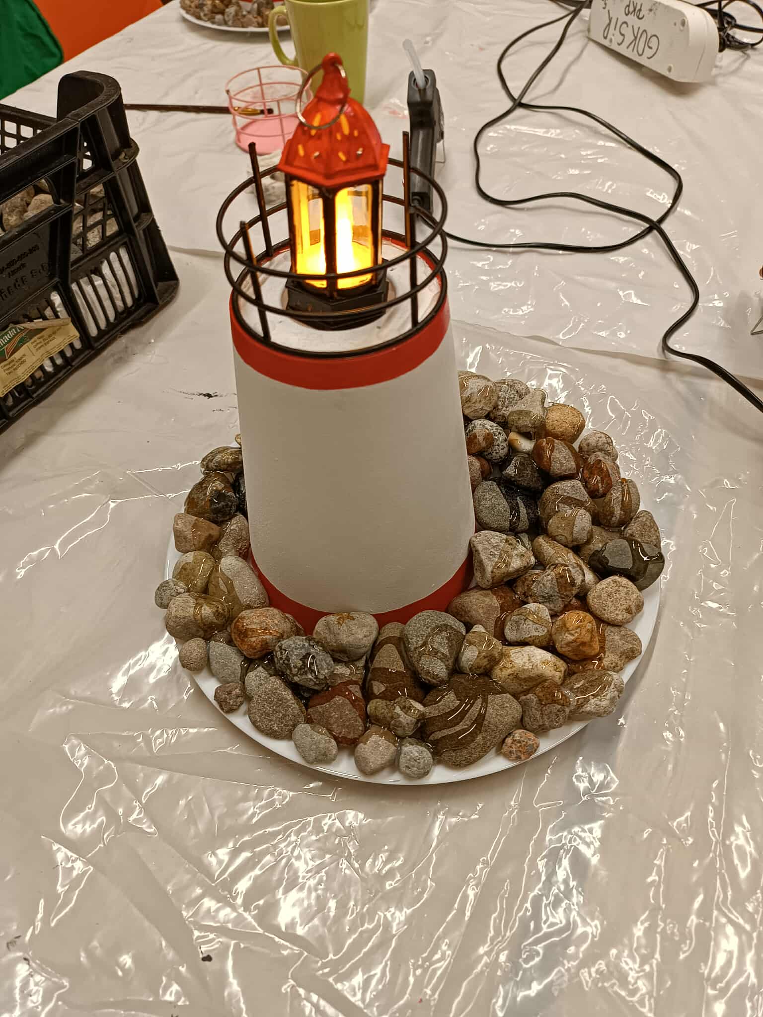 Gotowa latarnia morska.