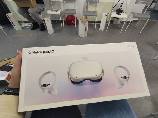 Pudełko gogli VR Oculus Meta Quest 2